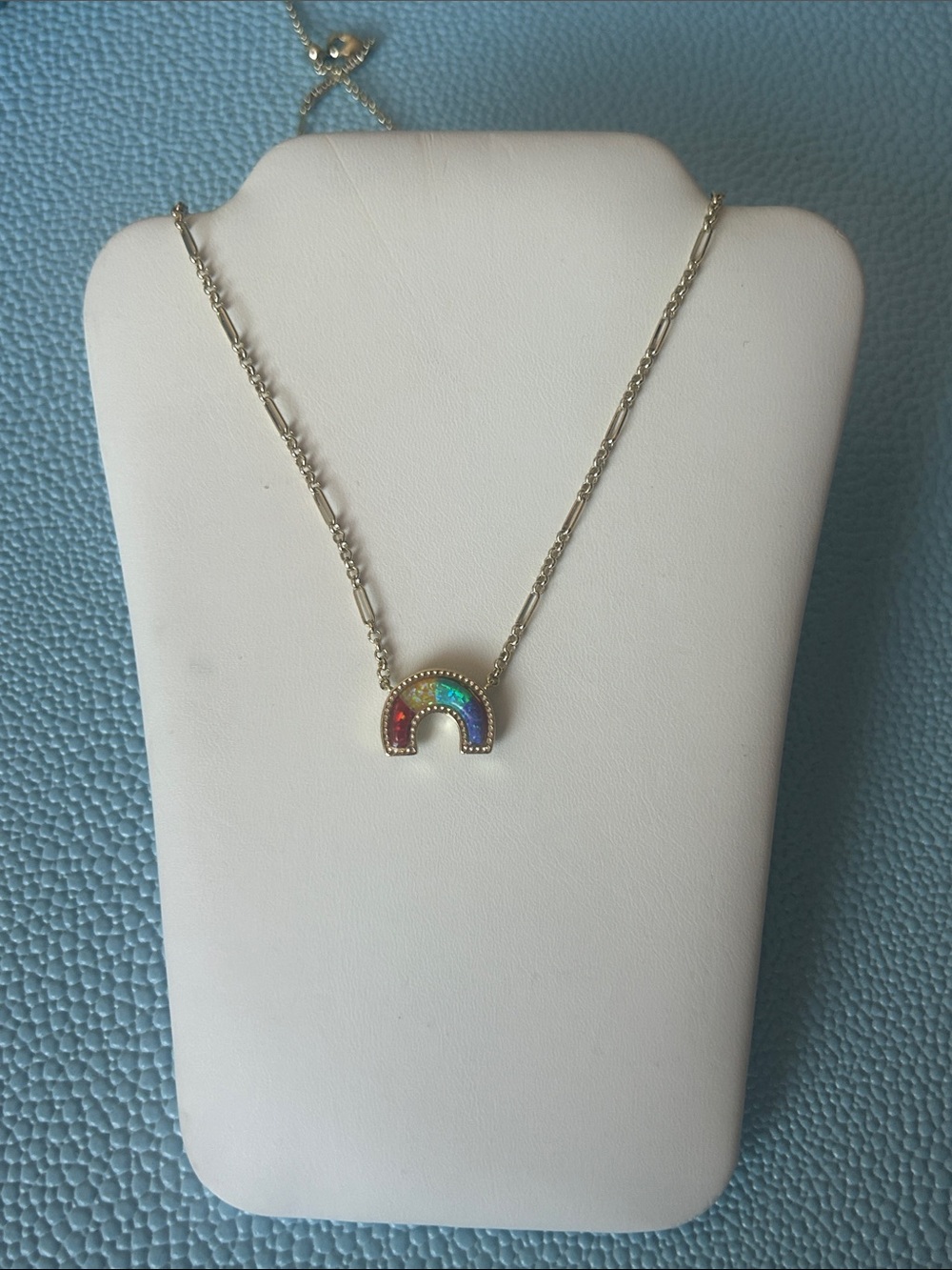 Kendra Scott, golden rainbow pendant necklace